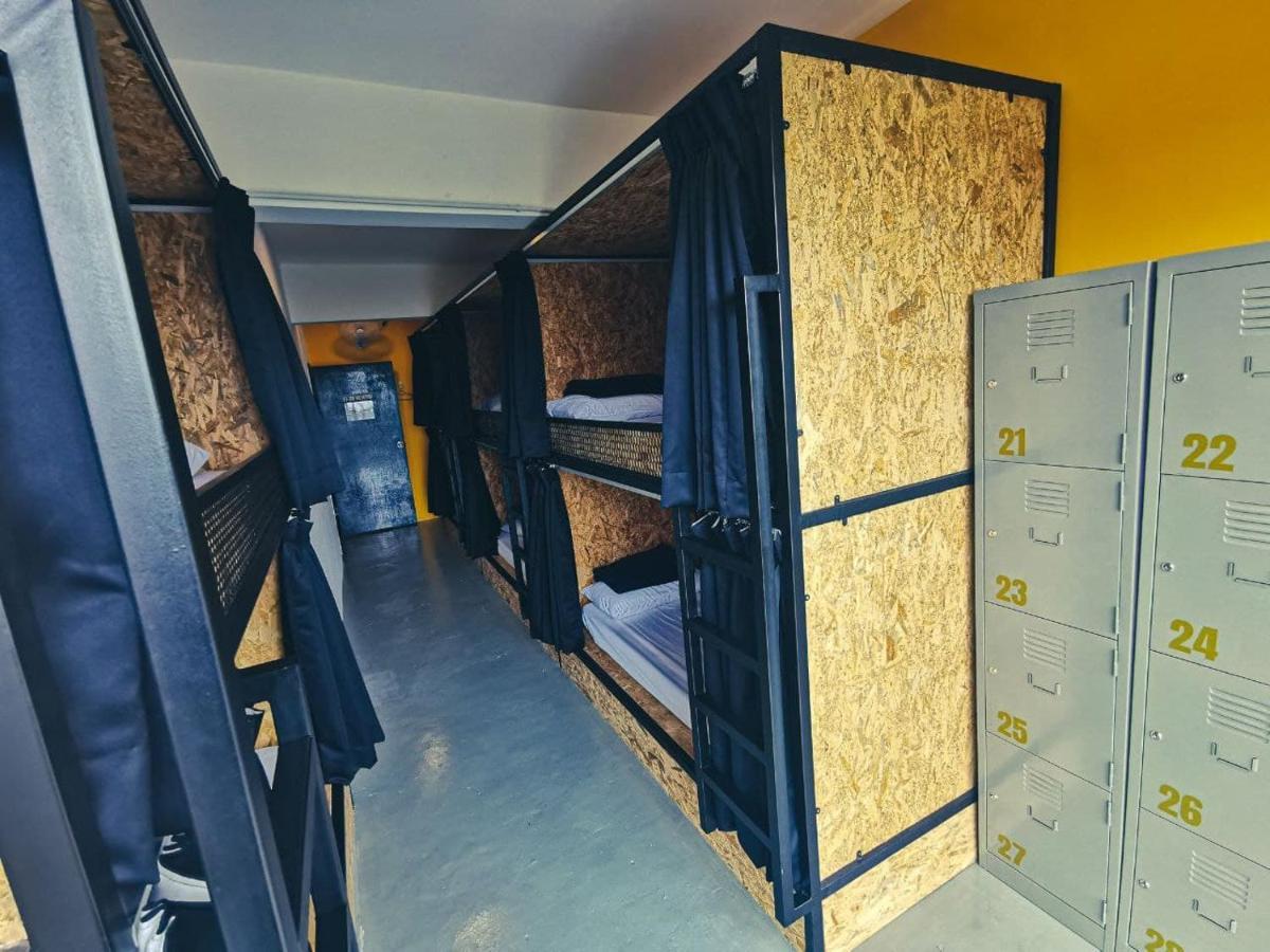 The Cocoon Capsule Hotel Cameron Highlands Exterior photo